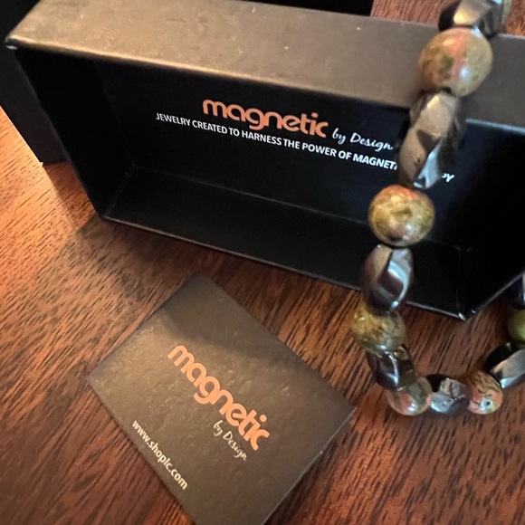 Magnetic By Design Unakite, Magnetised Hematite Beaded Stretch Bracelet 145.00 c - Picture 4 of 8